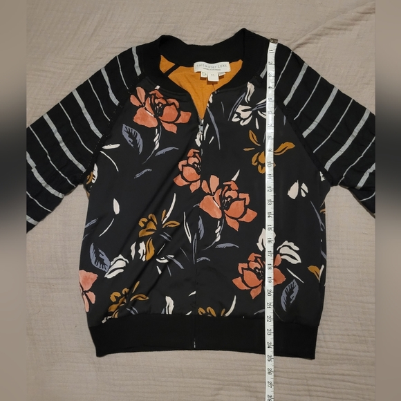 Saltwater LUXE Black Crossfire Bomber Jacket in floral Patern Size Medium - Picture 3 of 10